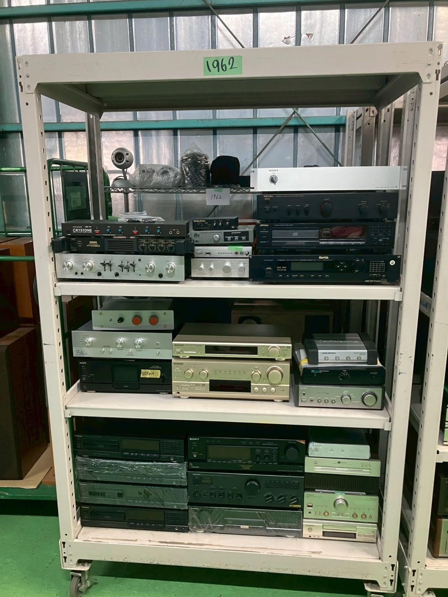 明日は、オーディオ機器が沢山でます～
