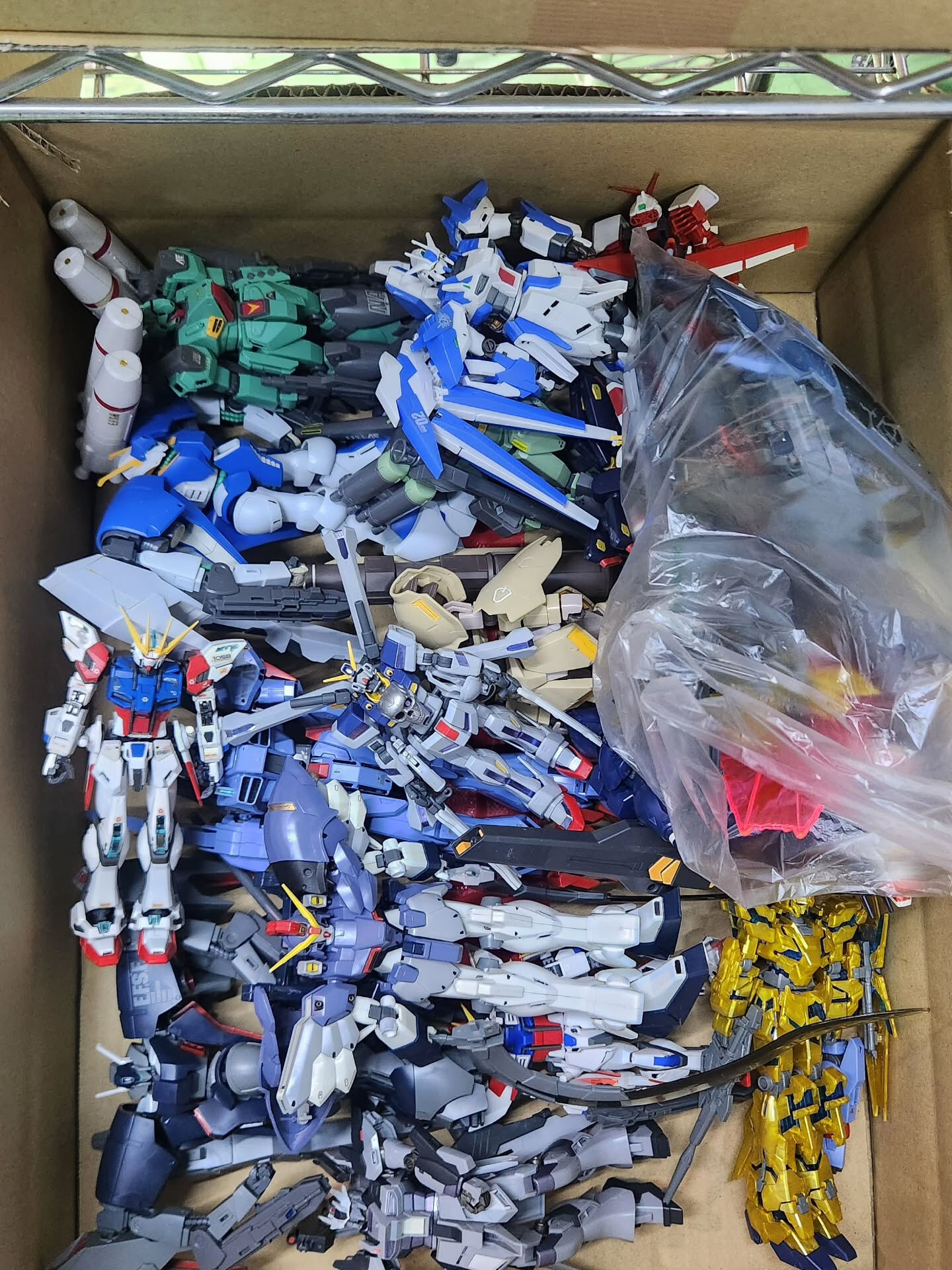 組み立て済ですがガンプラも大量です‼️