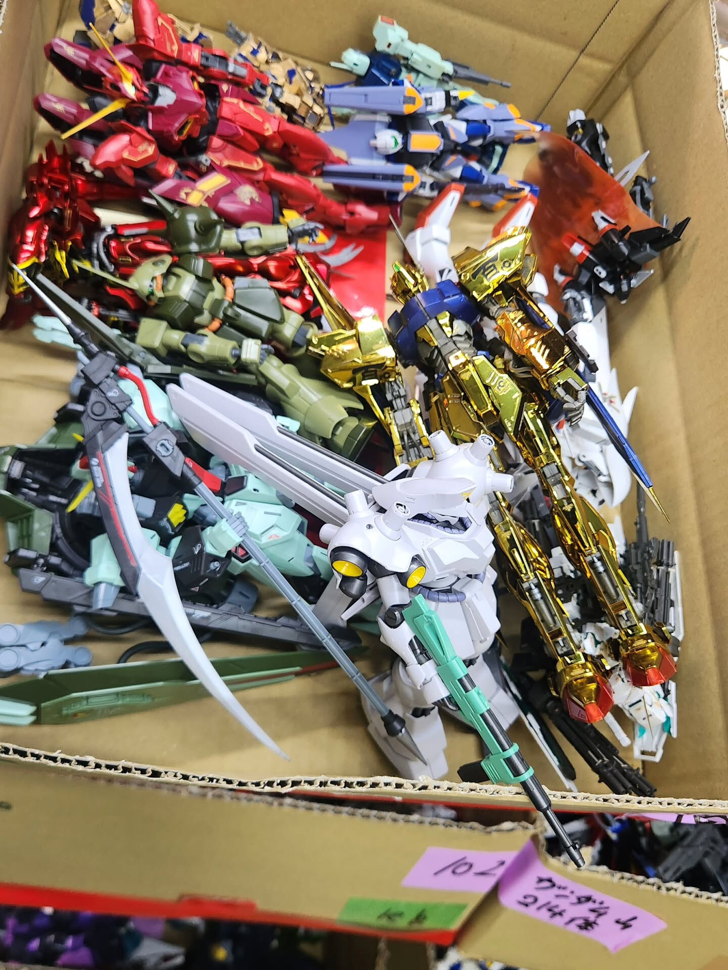 組み立て済ですがガンプラも大量です‼️