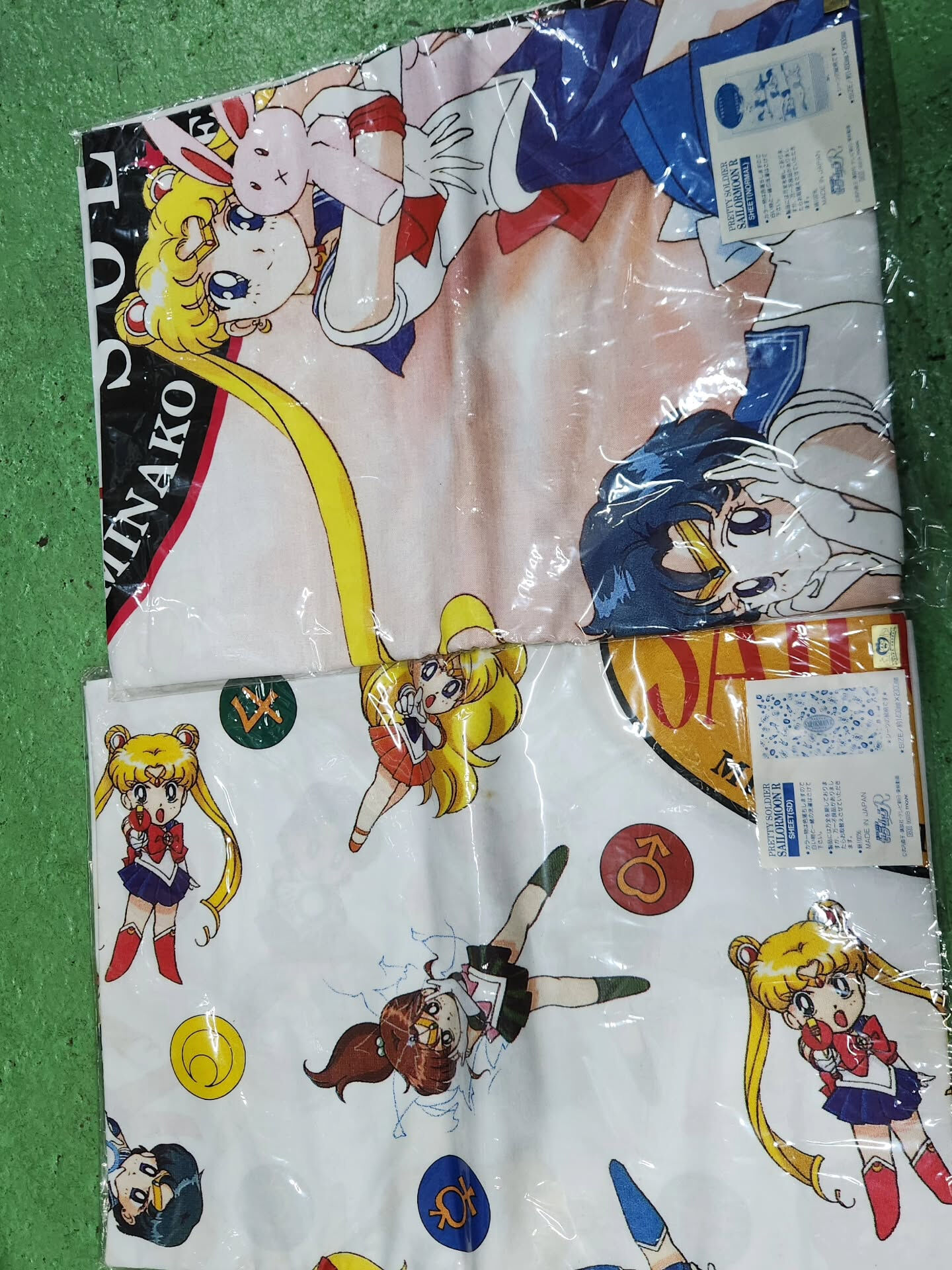 セーラームーンのガレキやグッズなどです✨